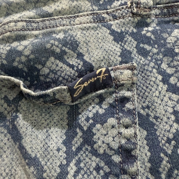 Seven7 Blue Jean Shorts with Artistic Wash - Picture 3 of 3